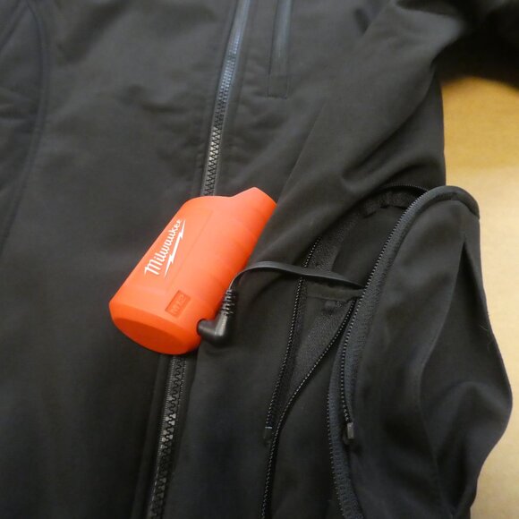 Milwaukee Heated Jacket Black Very Good Conditon Untested AS-IS (No Battery) - Picture 8 of 16